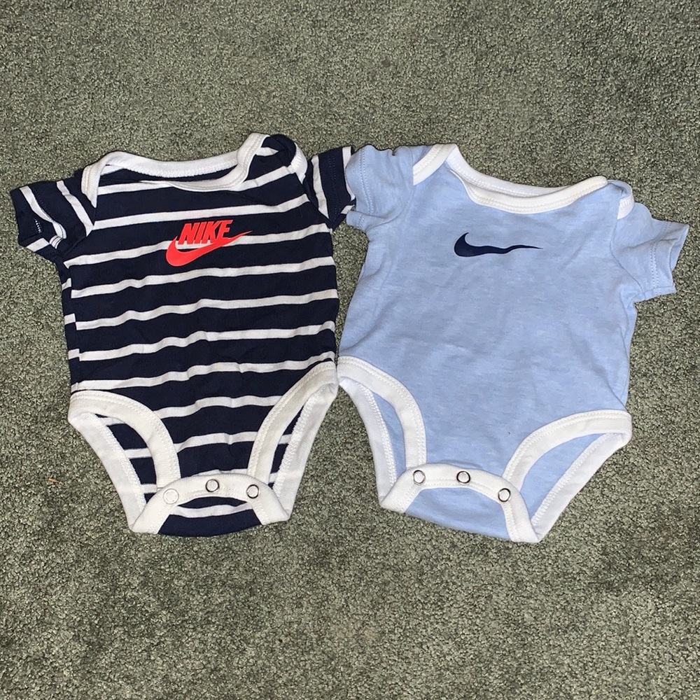2 Newborn Nike Bodysuit’s